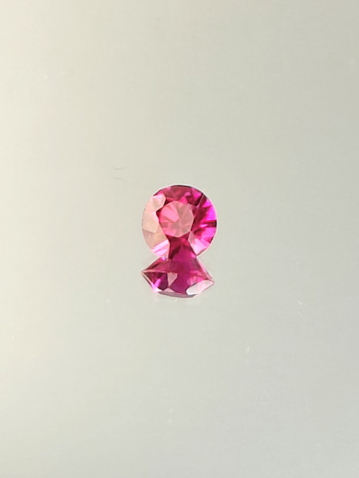 Rubiini (synt.) 1,4 ct pyöreä
