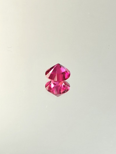 Rubiini (synt.) 1,4 ct pyöreä
