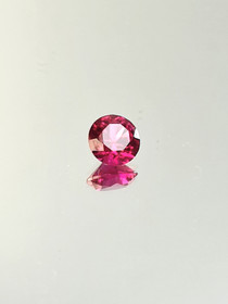 Rubiini (synt.) 1,1 ct pyöreä