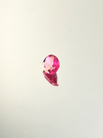 Rubiini (synt.) 0,9 ct ovaali