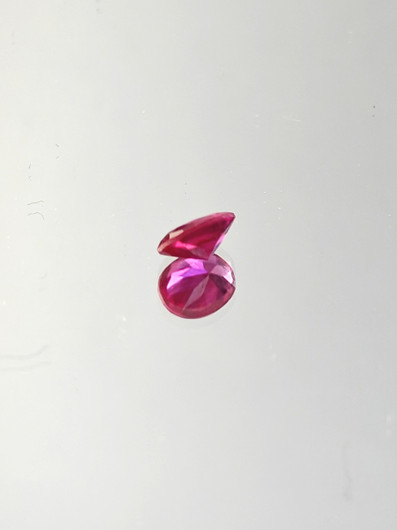 Rubiini (synt.) 0,8 ct ovaali