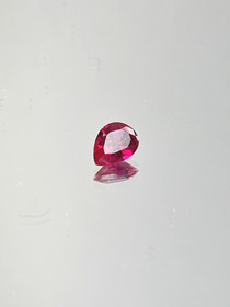 Rubiini (synt.) 0,7 ct pisara
