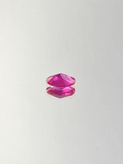 Rubiini (synt.) 0,8 ct ovaali