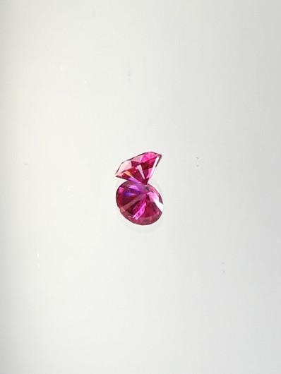 Rubiini (synt.) 0,6 ct pyöreä