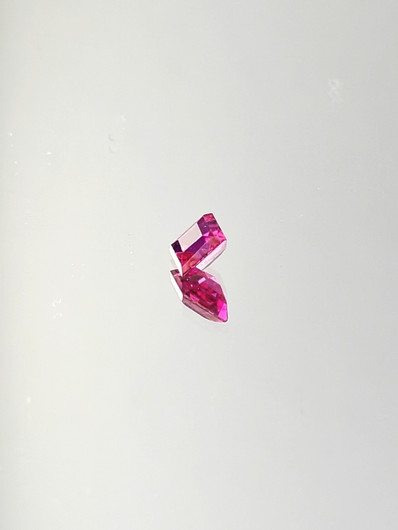 Rubiini (synt.) 0,4 ct neliö