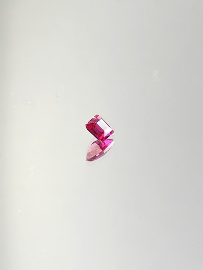 Rubiini (synt.) 0,4 ct neliö