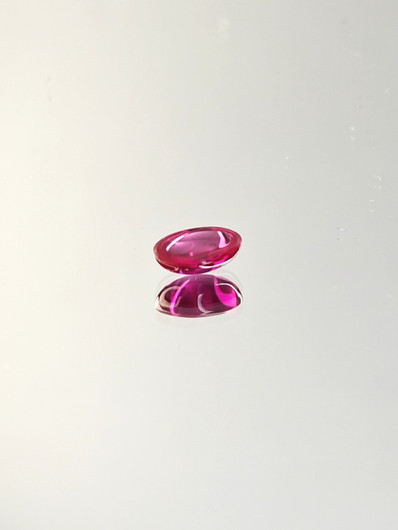 Rubiini (synt.) 0,8 ct ovaali