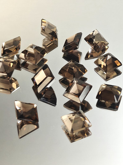 Savukvartsi erä (9 x 8-5 mm) neliö