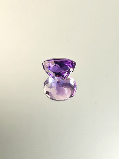 Ametisti 7,9 ct, ovaali