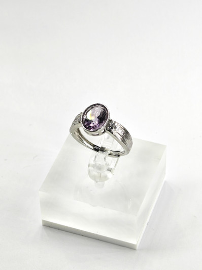 yksilöllinen säädettävä hopeasormus aidolla Ametisti ja koristekivillä