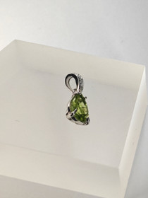 individual silver pendant with real Peridot