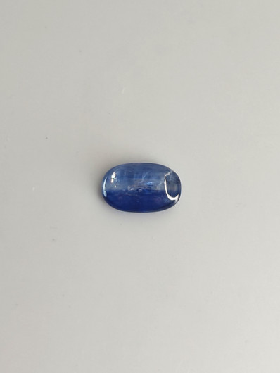 Kyaniitti 2.8 ct ovaali