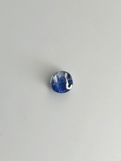 Kyaniitti 2.4 ct pyöreä