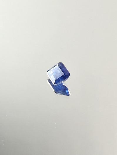 Kyaniitti 1 ct smaragdi