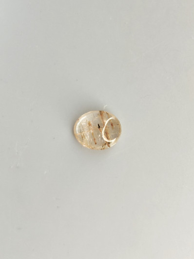 Rutiilikvartsi 2.2 ct, ovaali