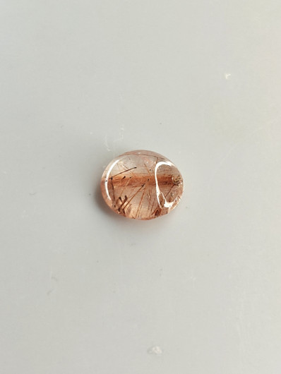 Rutiilikvartsi 4.1 ct, pyöreä