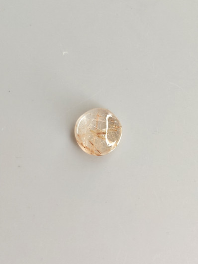 Rutiilikvartsi 2.2 ct, pyöreä
