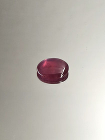 Ruby 4,9 ct oval