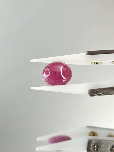 Rubiini 8,1 ct ovaali