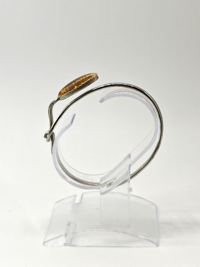 Vintage rannekoru meripihkalla 