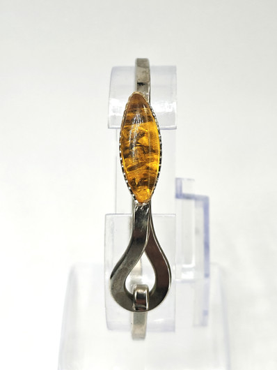 Vintage rannekoru meripihkalla 