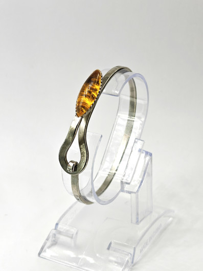 Vintage rannekoru meripihkalla 