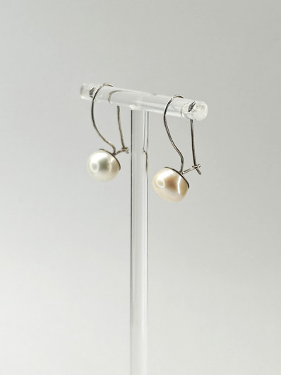 Vintage silver pearl earrings