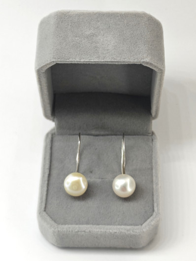 Vintage silver pearl earrings