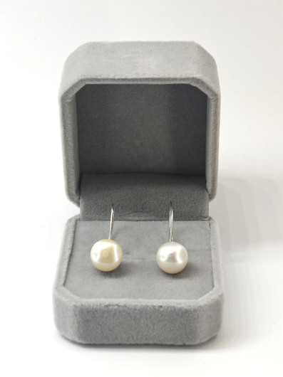 Vintage silver pearl earrings