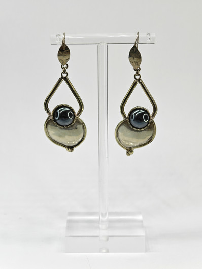 Vintage hopeisiet korvakorut hematiitillä