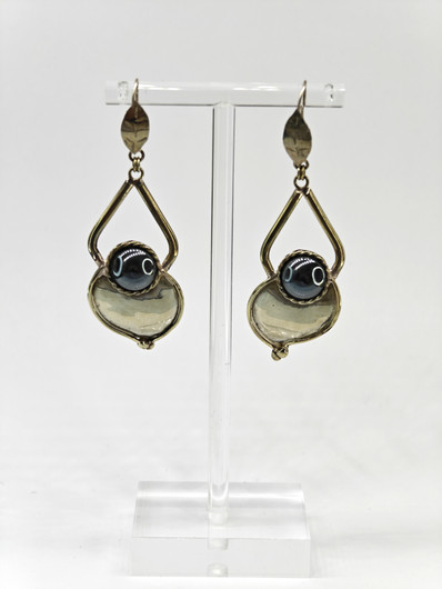 Vintage hopeisiet korvakorut hematiitillä