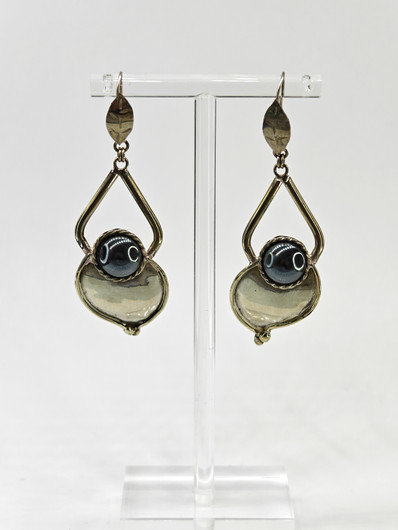 Vintage hopeisiet korvakorut hematiitillä