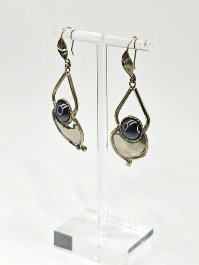 Vintage hopeisiet korvakorut hematiitillä