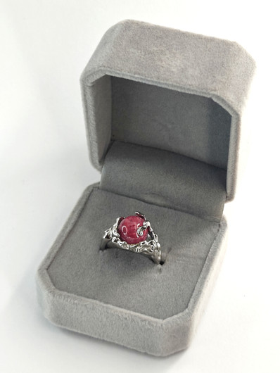 yksilöllinen säädettävä hopeasormus aidolla Safiirillä 