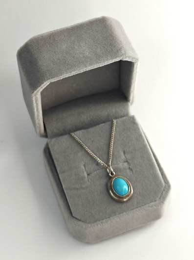 Vintage hopeinen turkoosi riipus ketjulla