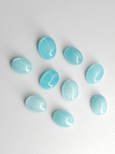 Turkoosi erä ( 8 x 6 - 7 x 5 mm) ovaali