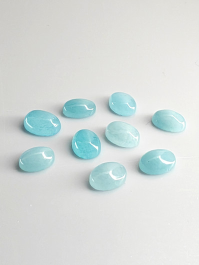 Turkoosi erä ( 8 x 6 - 7 x 5 mm) ovaali