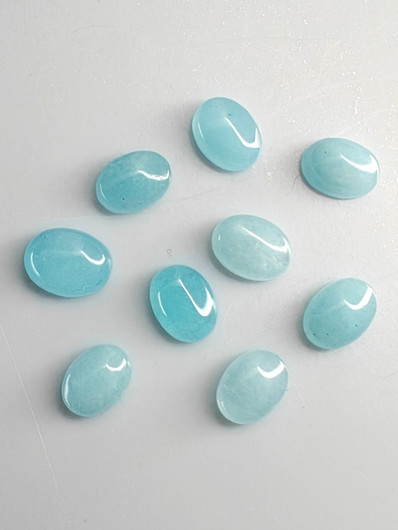 Turkoosi erä ( 8 x 6 - 7 x 5 mm) ovaali