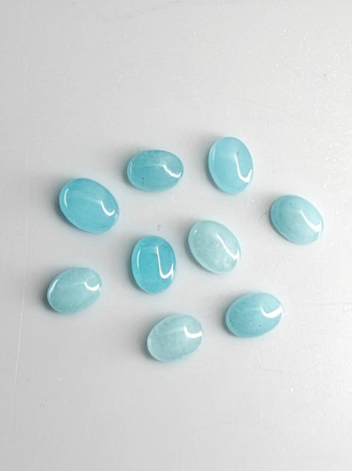 Turkoosi erä ( 8 x 6 - 7 x 5 mm) ovaali