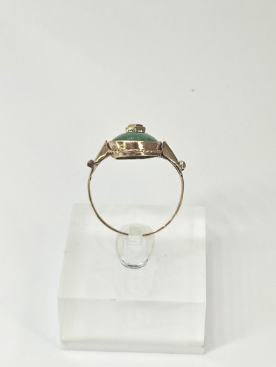 Antiikki jade kultasormus timantilla
