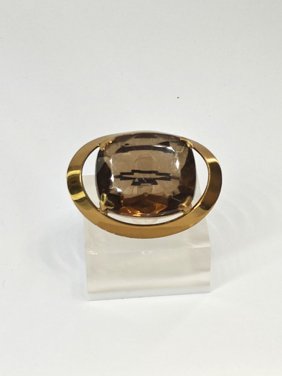 Vintage rintakoru savukvartsilla