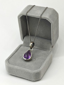 Vintage hopeinen ametisti riipus ketjulla