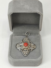 Vintage hopeinen koralli ripus