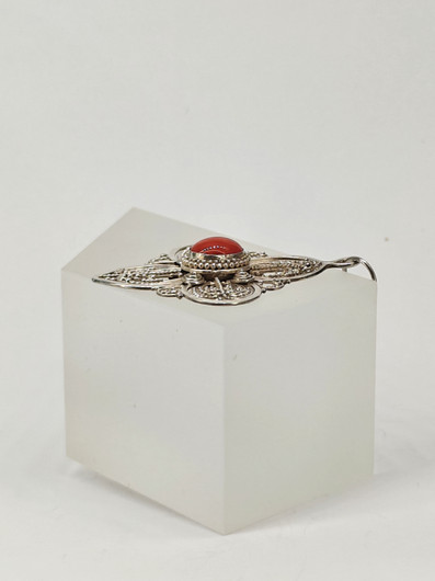 Vintage hopeinen koralli ripus