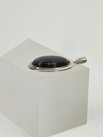 Vintage hopeinen labradoriitti riipus 