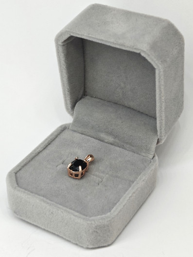 yksilöllinen hopeariipus  Safiirilla