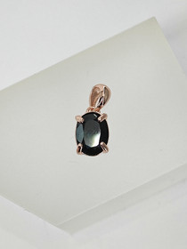 individual silver pendant with  Sapphire