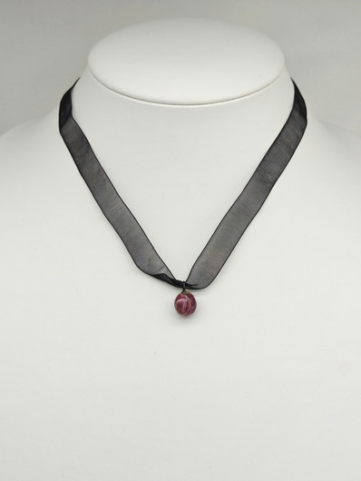 Vintage kaulakoru korukivellä