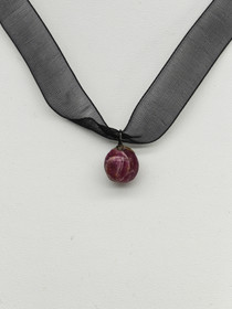 Vintage kaulakoru korukivellä