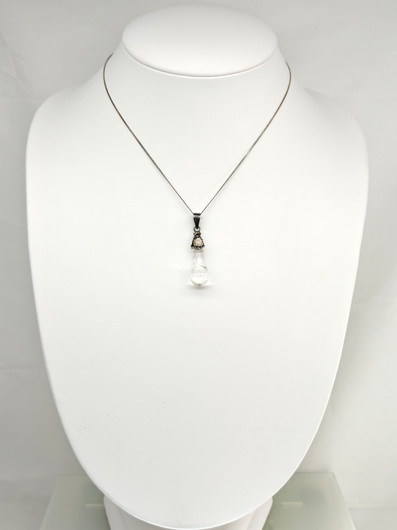 Vintage hopeinen kvartsi riipus ketjulla